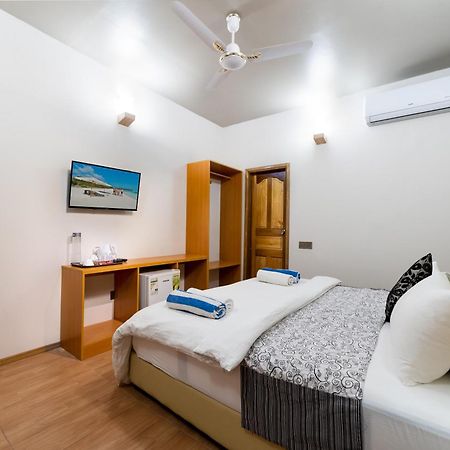 Ukulhas Beach Inn Exterior foto