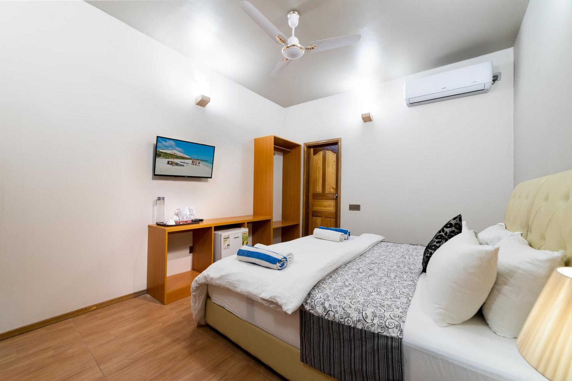 Ukulhas Beach Inn Exterior foto