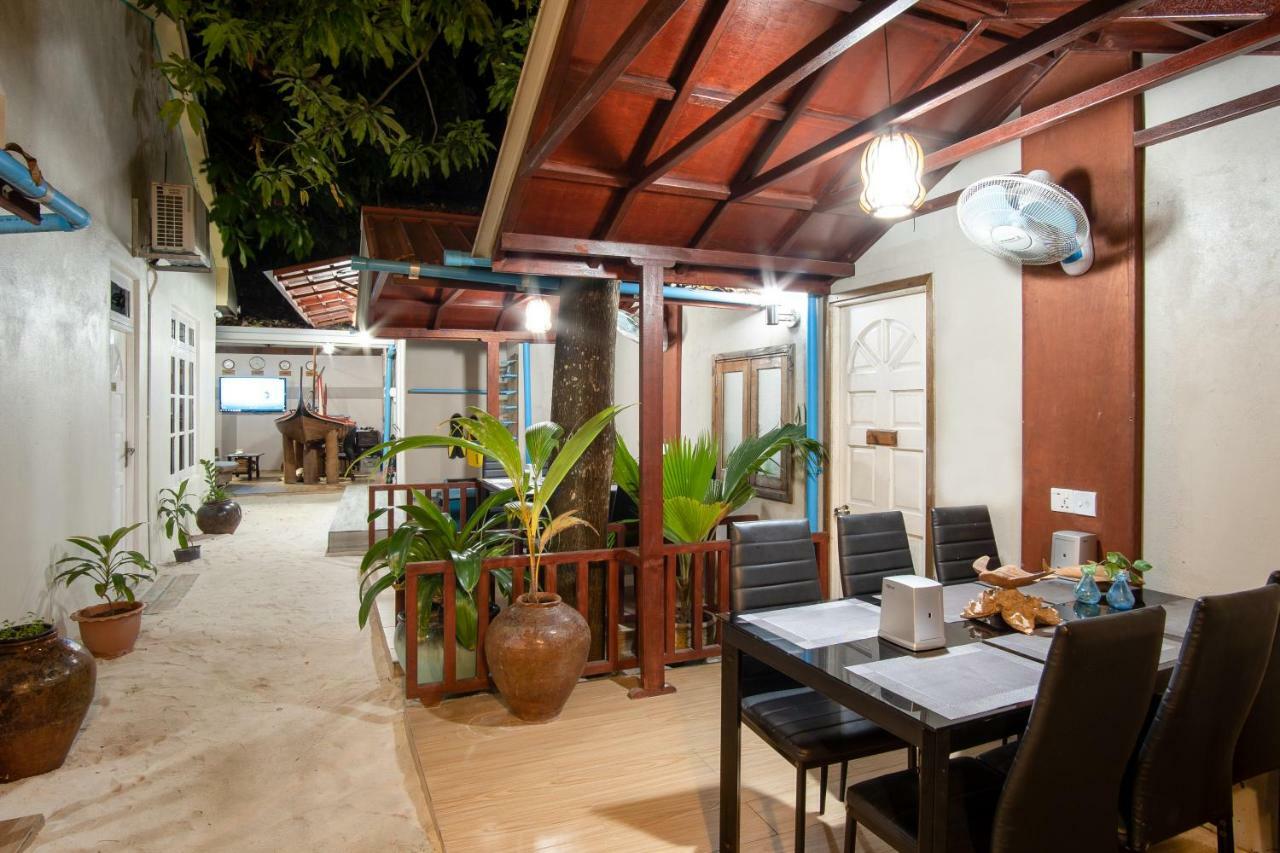 Ukulhas Beach Inn Exterior foto